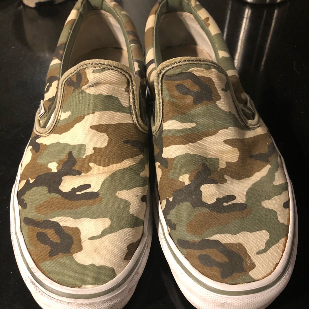 Men’s Vans Slip ons camo